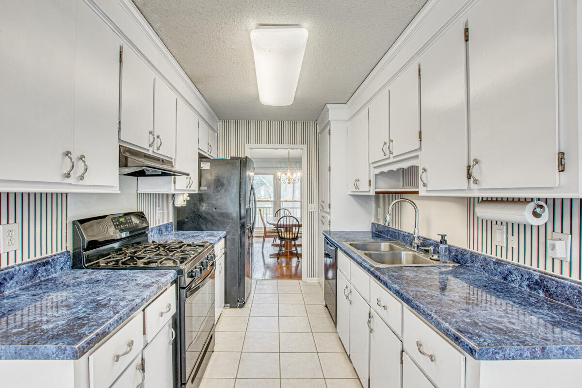 217 Savannah Round, Unit ROUND Summerville, SC 29485 - Photo 20 of 58 SR-23