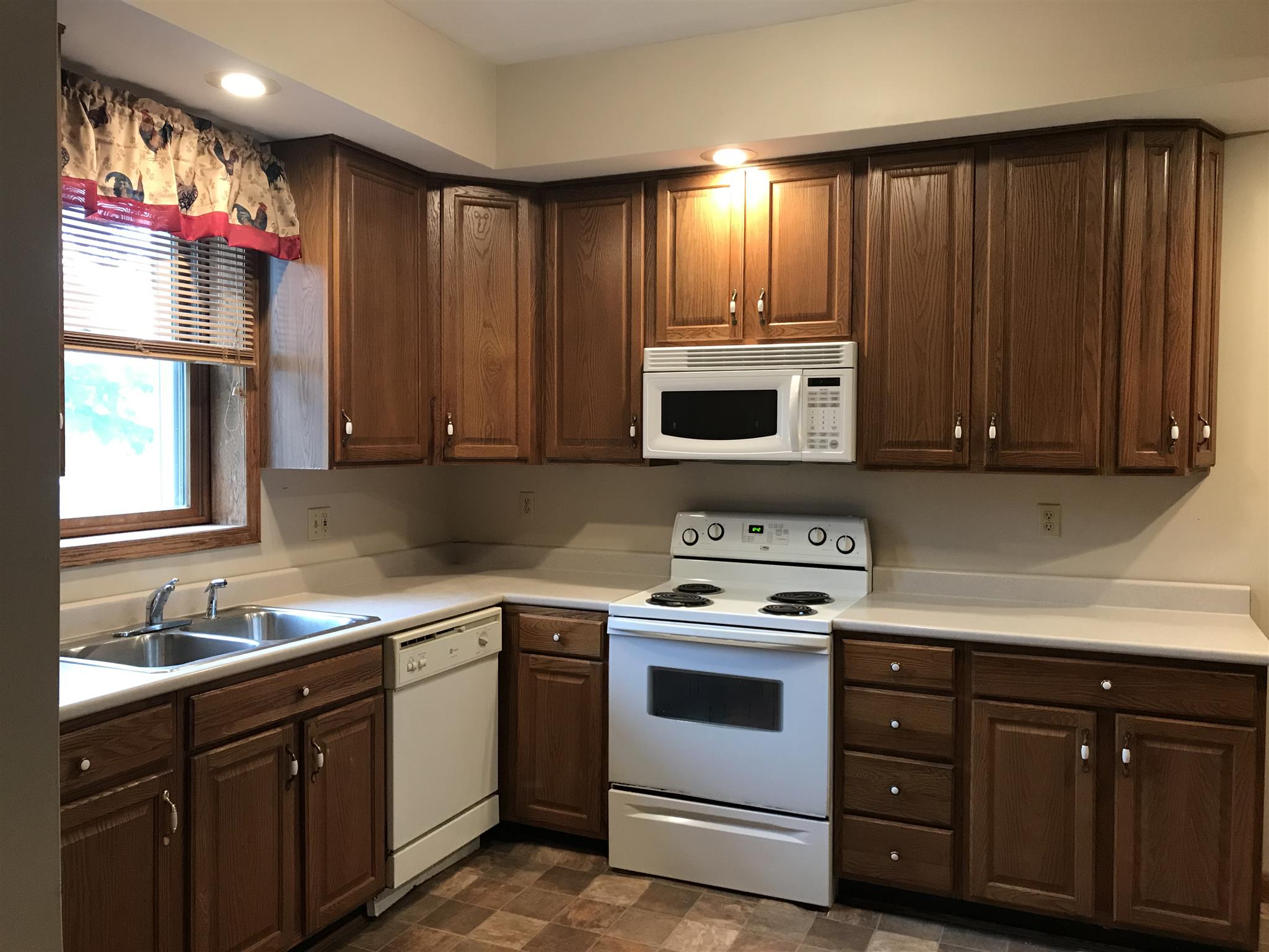 233 East Riverside Drive Peru, IN 46970 - Photo 5 of 12 Gallery Image 5