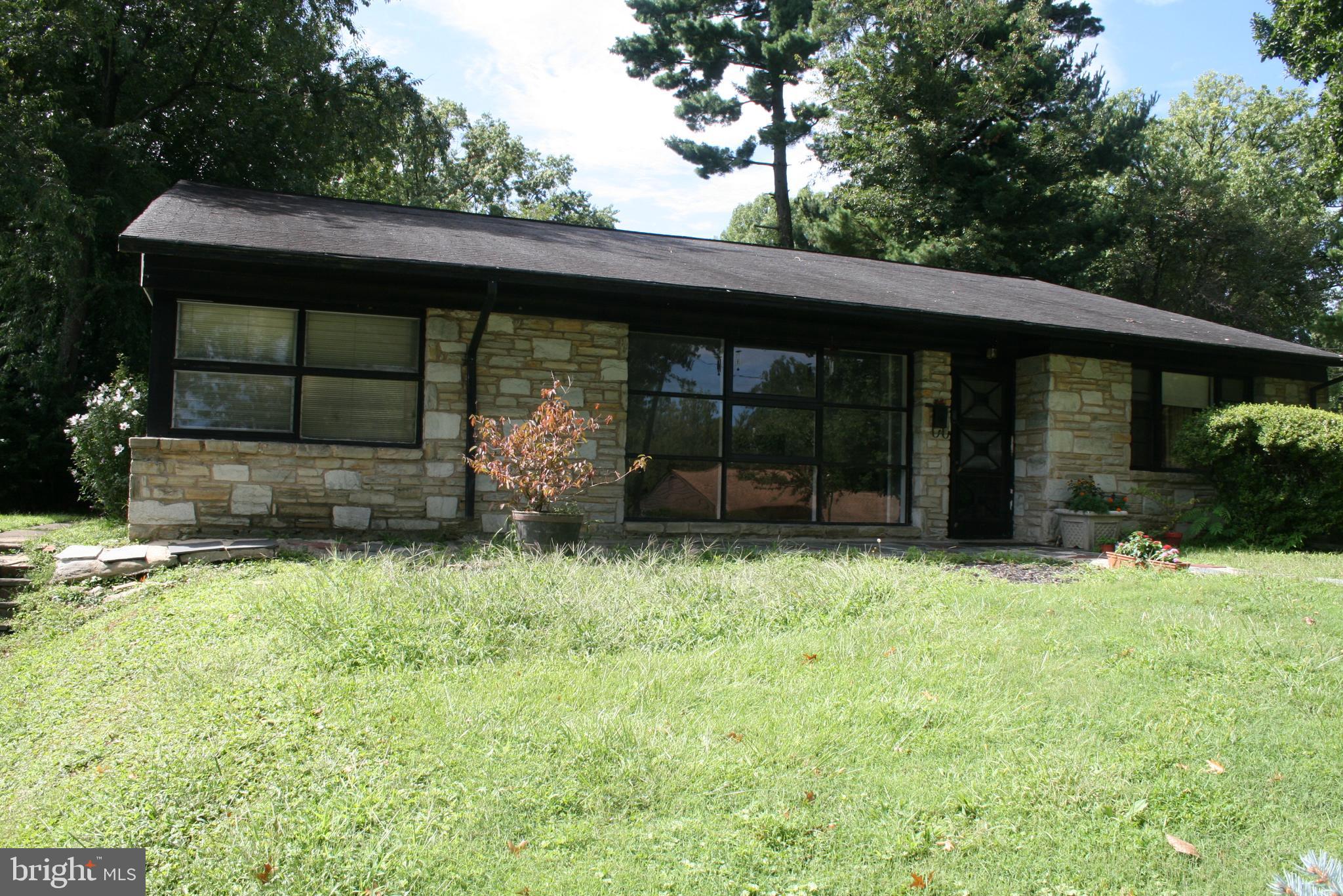 12 Edgemoor Road Cheltenham, PA 19012 - Photo 1 of 20 Gallery Image 1
