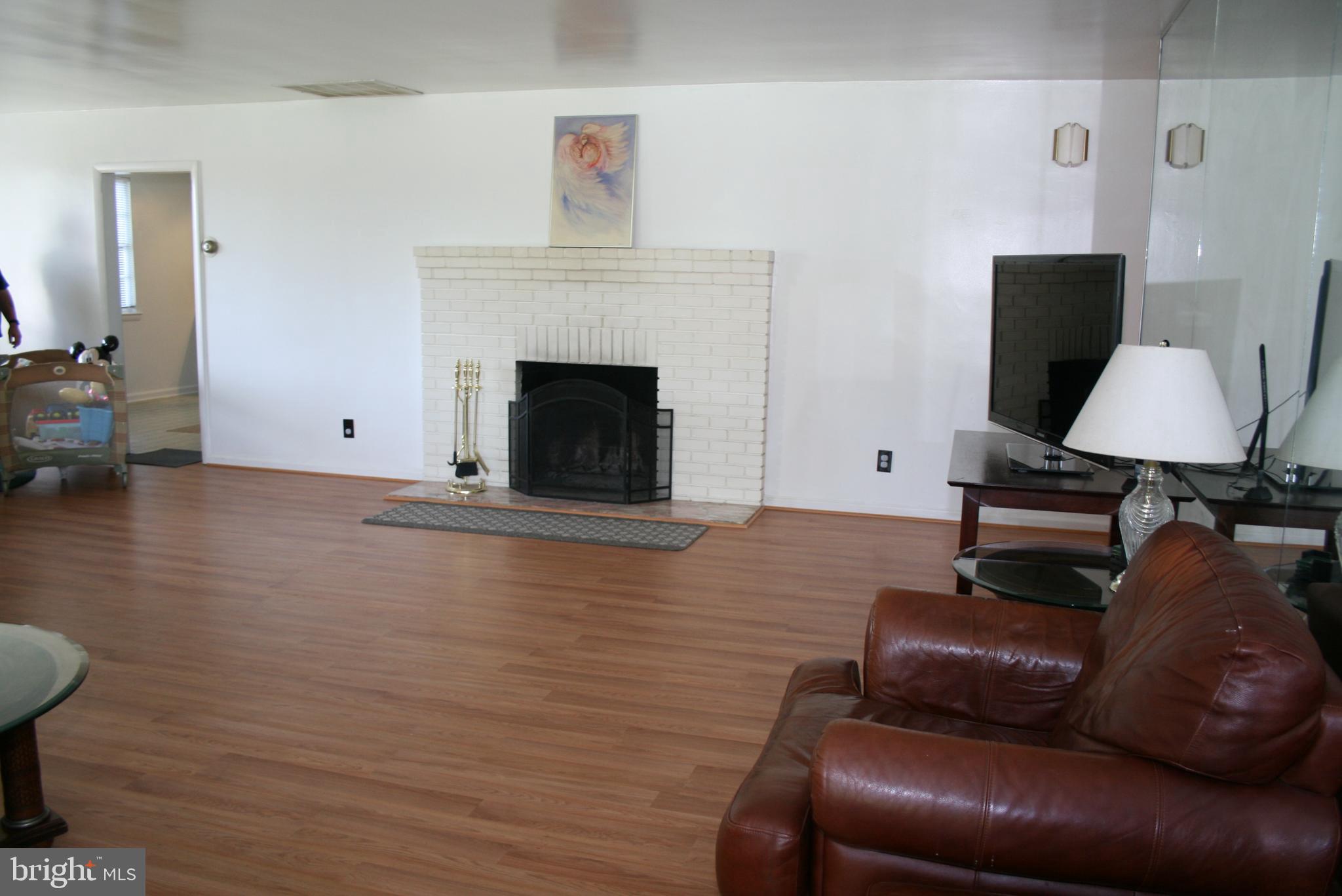 12 Edgemoor Road Cheltenham, PA 19012 - Photo 3 of 20 Gallery Image 3