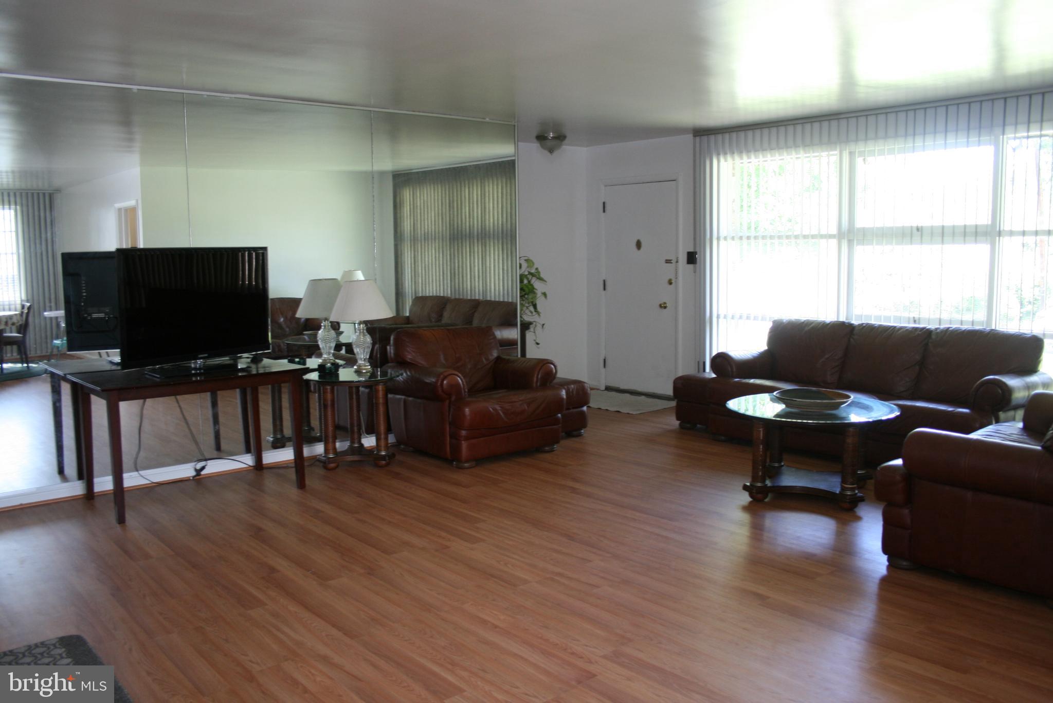 12 Edgemoor Road Cheltenham, PA 19012 - Photo 4 of 20 Gallery Image 4