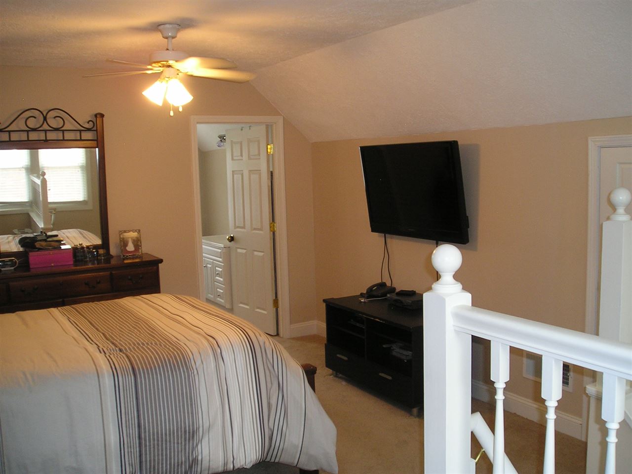 2126 Vogel Road Evansville, IN 47711 - Photo 11 of 23 Gallery Image 11