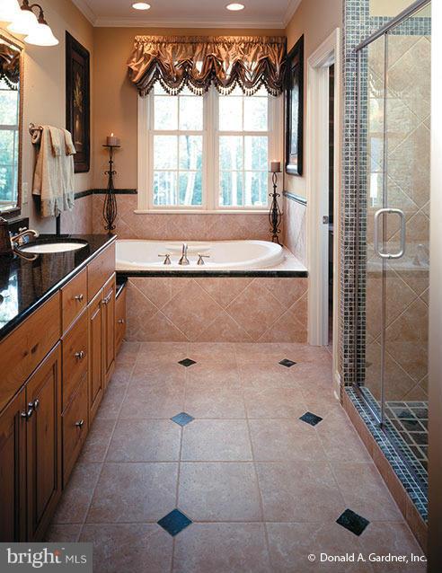 14282 Harrisville Road Mount Airy, MD 21771 - Photo 5 of 6 Bath (Master)