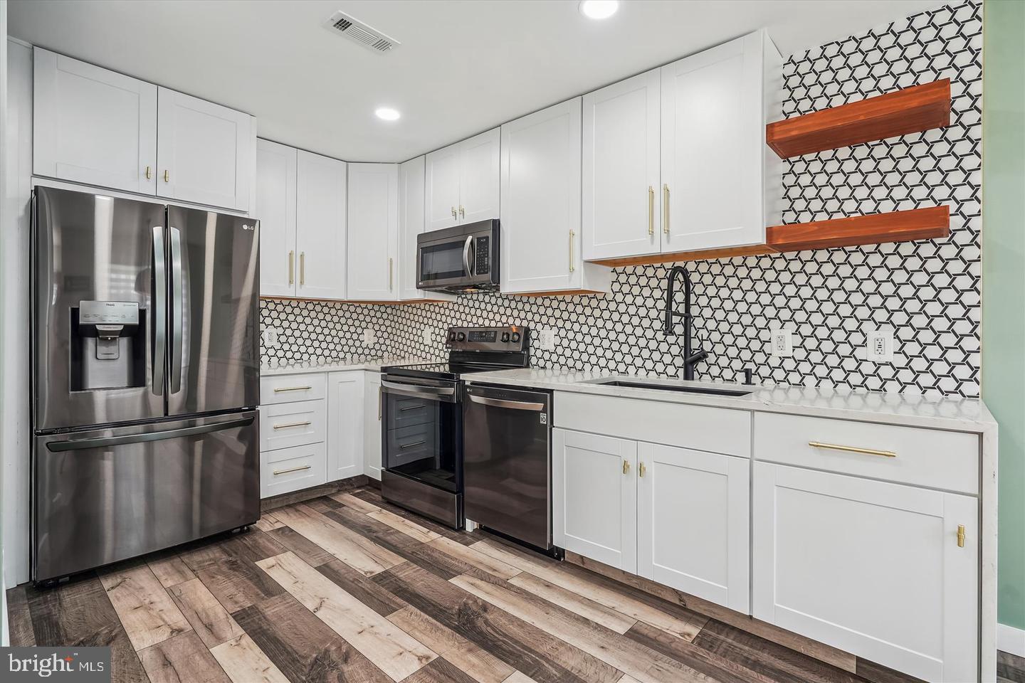 6010 Sunset Ridge Court Centreville, VA 20121 - Photo 9 of 26