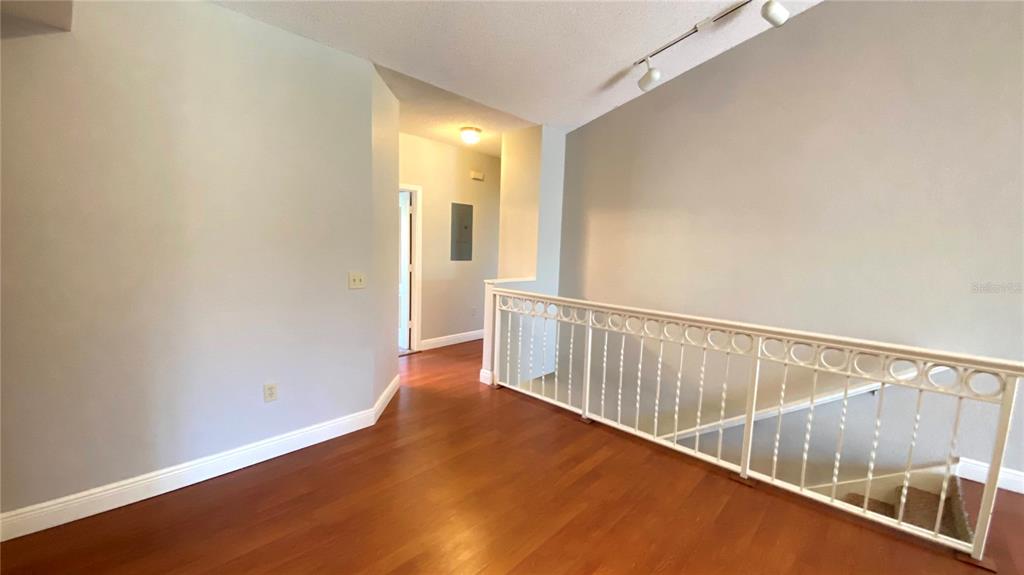 1043 Normandy Trace Road Tampa, FL 33602 - Photo 11 of 29