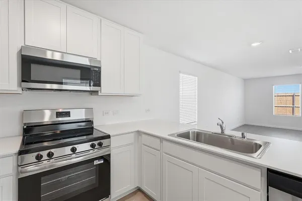 $1,725 | 724 Wagtail Drive, Princeton, TX 75407