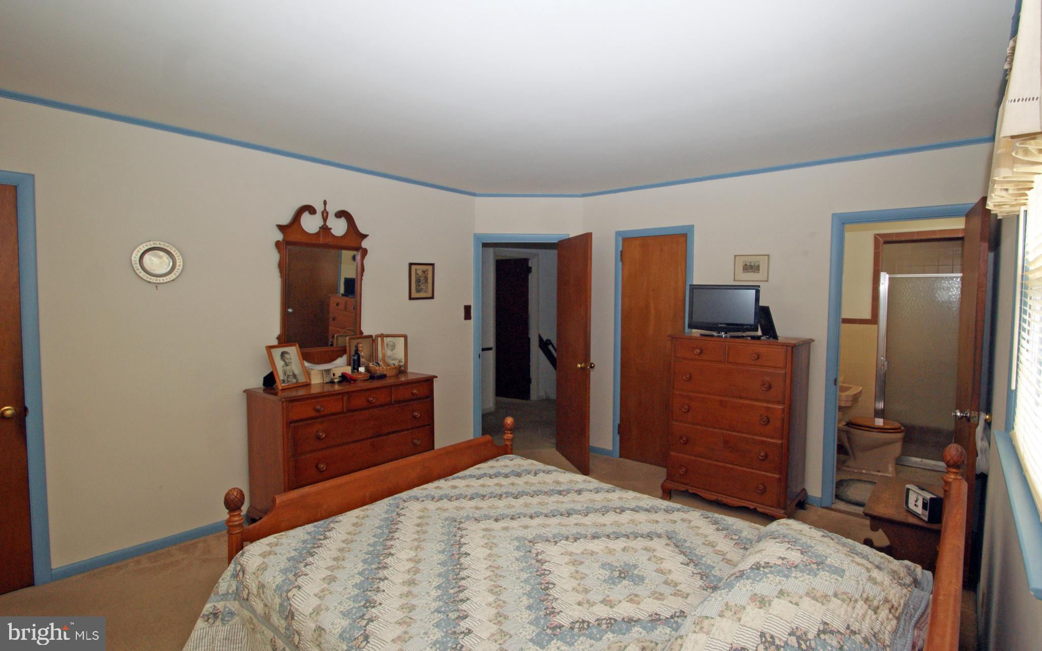 3231 Oak Road Huntingdon Valley, PA 19006 - Photo 14 of 23 Gallery Image 14