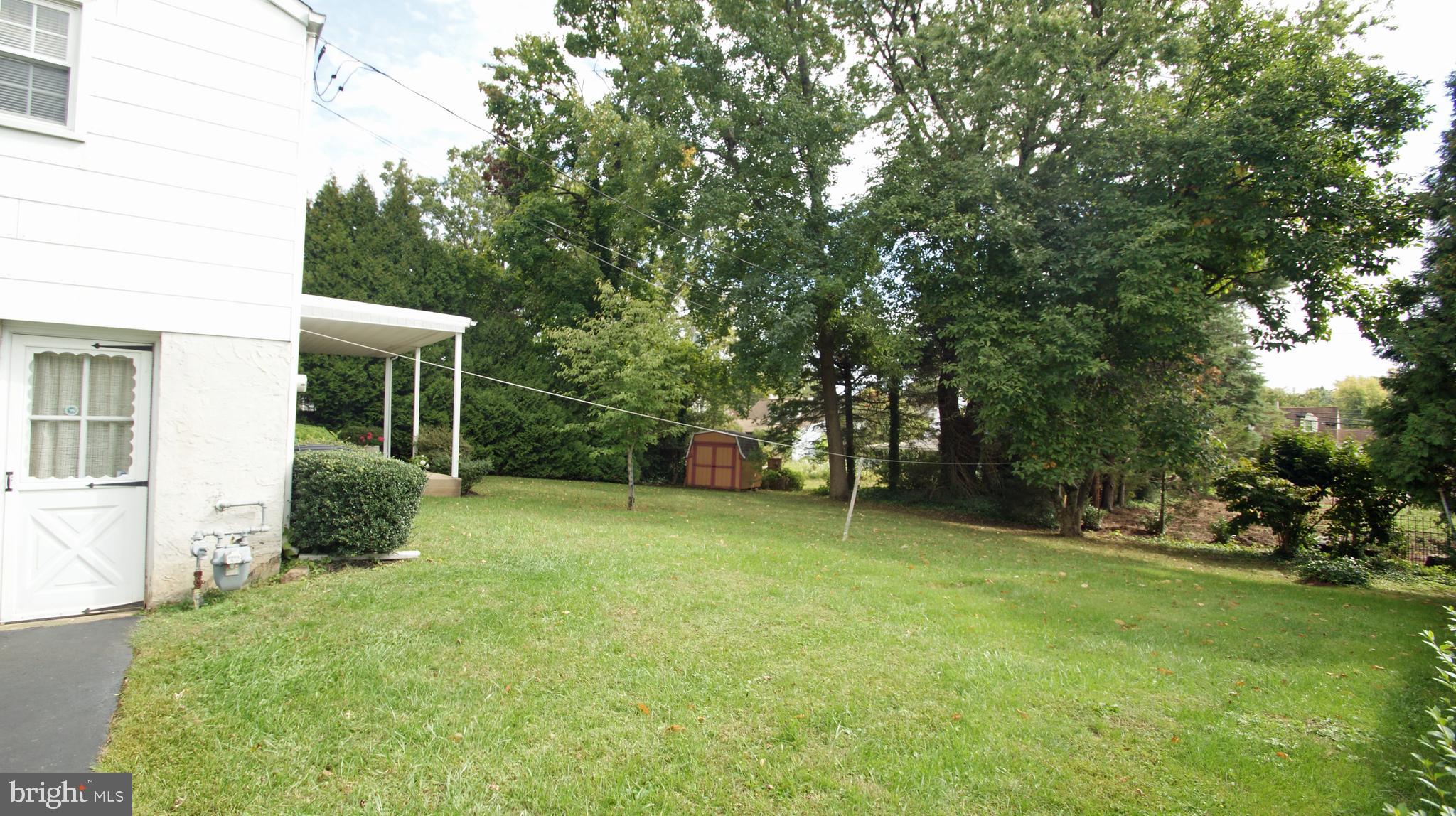 3231 Oak Road Huntingdon Valley, PA 19006 - Photo 21 of 23 Side View