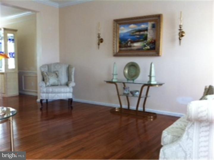 23 Normandy Road Marlton, NJ 08053 - Photo 8 of 18 Living Room