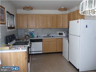 5 Candle Road Levittown, PA 19057 - Photo 4 of 7 Gallery Image 4