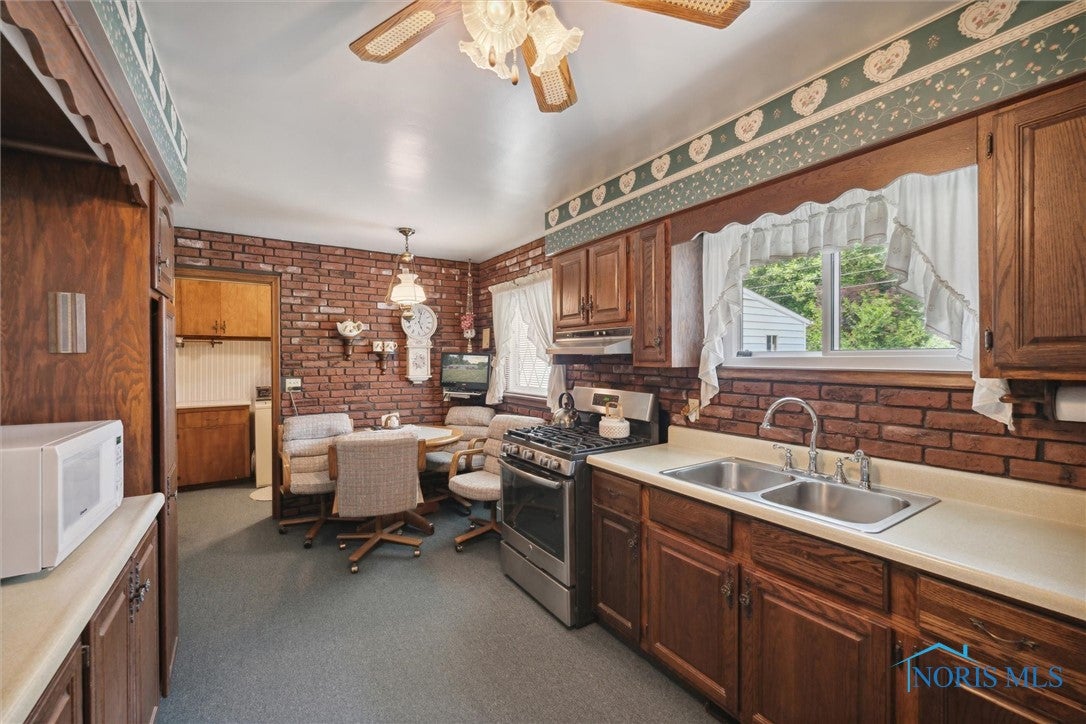 5201 Pawnee Road Toledo, OH 43613 - Photo 17 of 30 Gallery Image 17