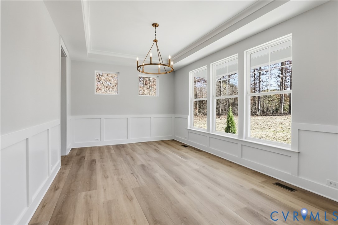 12420 Coalboro Road Chesterfield, VA 23838 - Photo 17 of 38 This home is MOVE-IN READY! The photo represents t