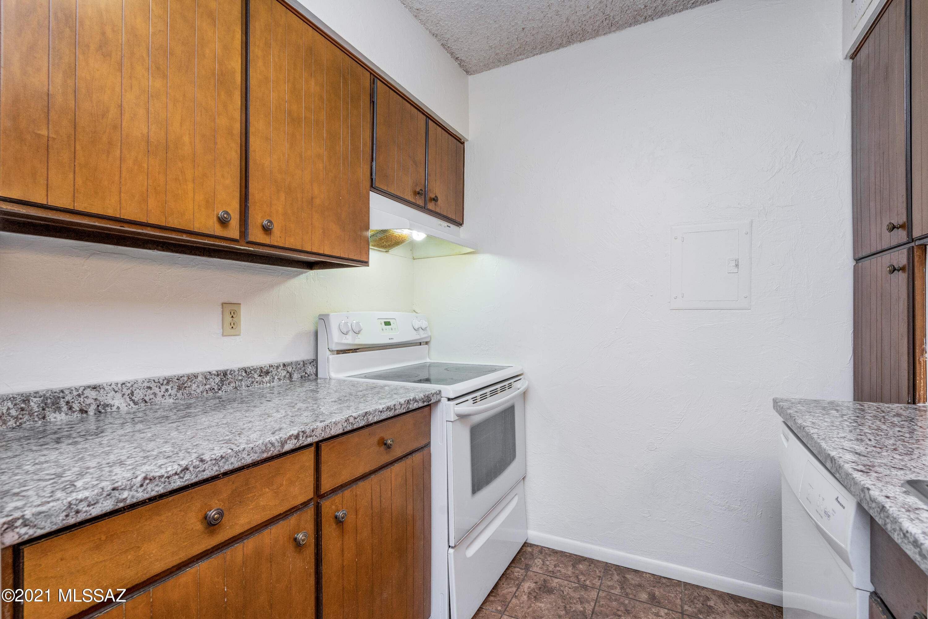 810 South Kolb Road Tucson, AZ 85710 - Photo 7 of 28