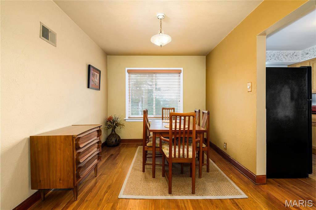 8038 MacKenzie Road St. Louis, MO 63123 - Photo 7 of 31 Gallery Image 7