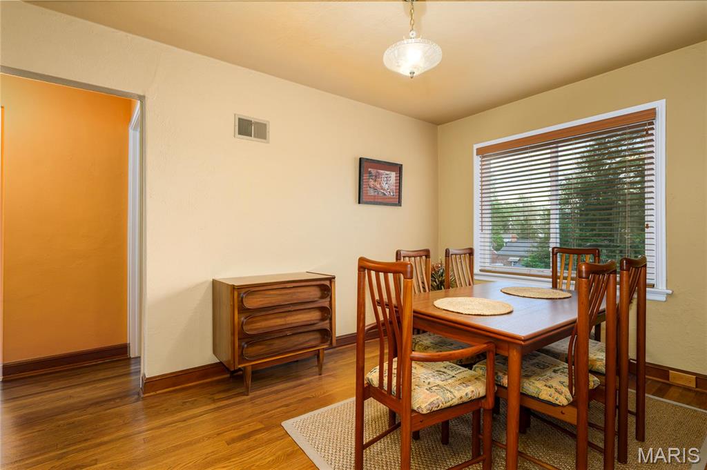 8038 MacKenzie Road St. Louis, MO 63123 - Photo 8 of 31 Gallery Image 8