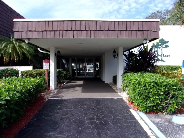 $180,000 | 1225 Northwest 21st Street, Unit 309, Stuart, FL 34994