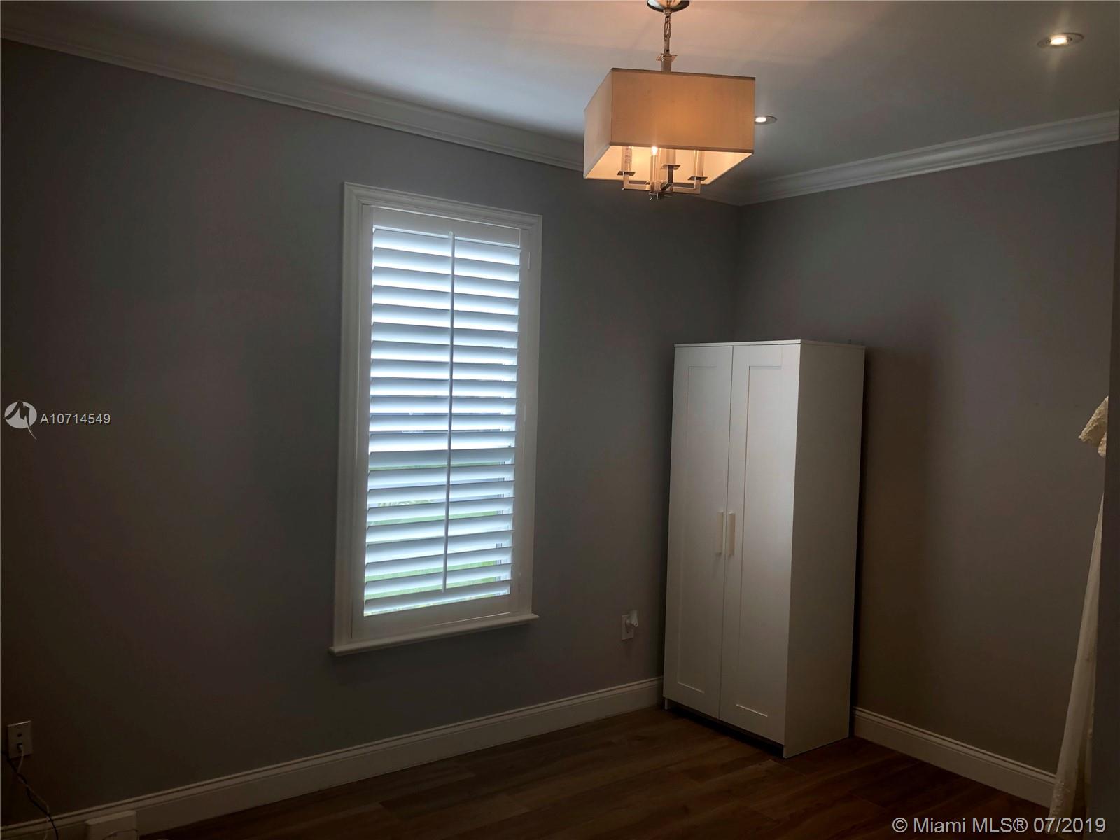2107 Northeast 40th Road Homestead, FL 33033 - Photo 17 of 25