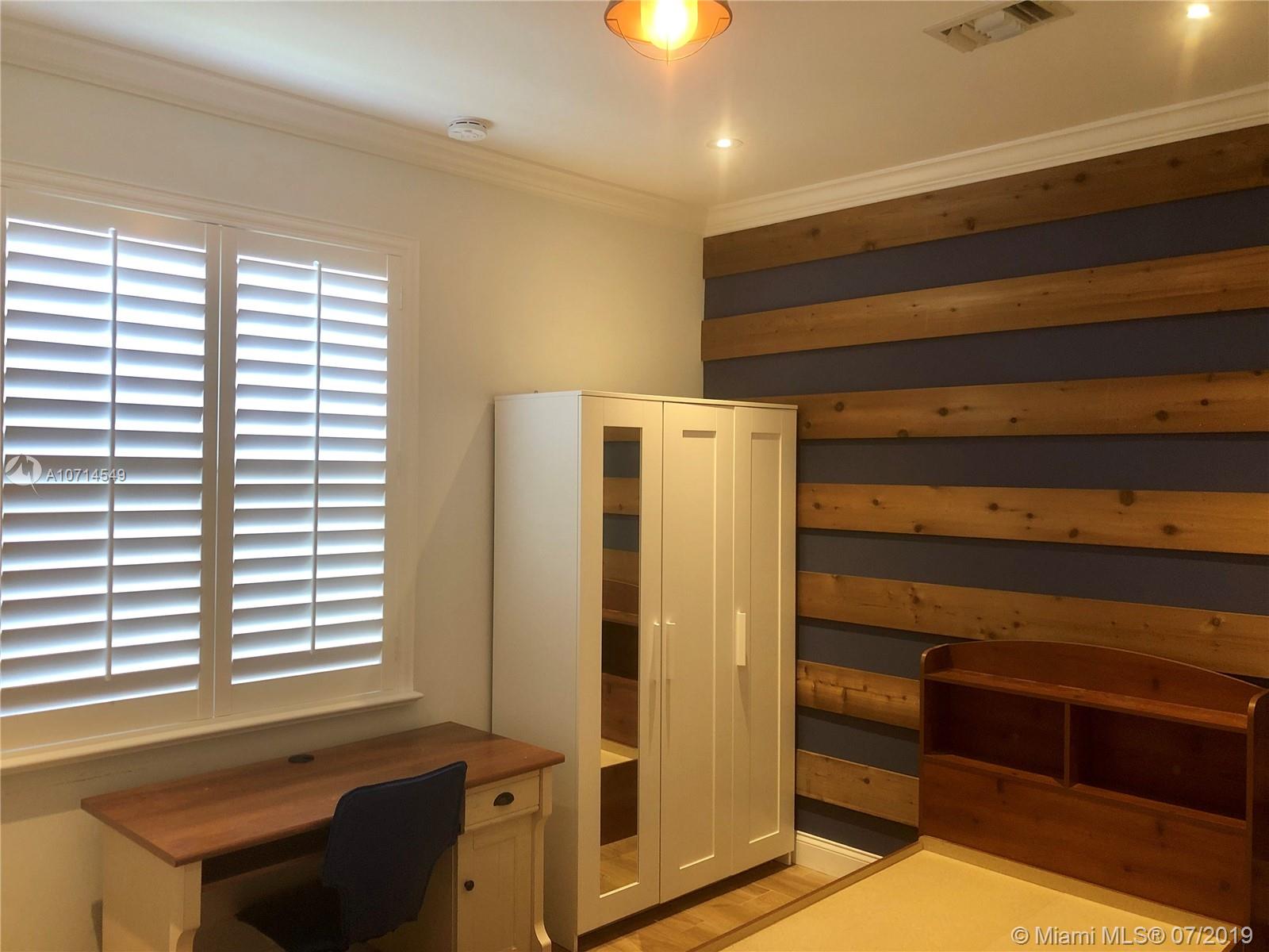 2107 Northeast 40th Road Homestead, FL 33033 - Photo 20 of 25