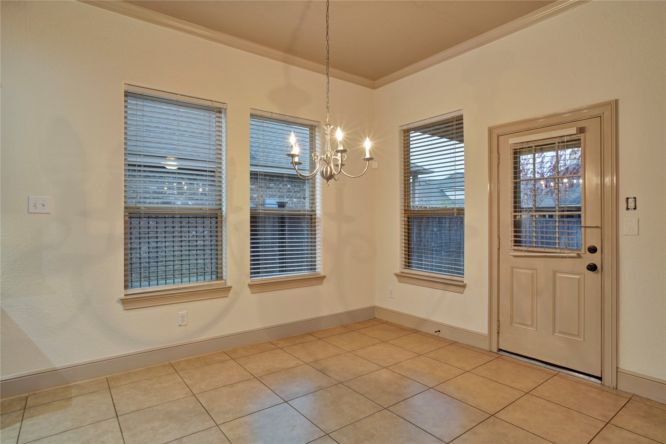 10 Tallgrass Way Spring, TX 77389 - Photo 12 of 23