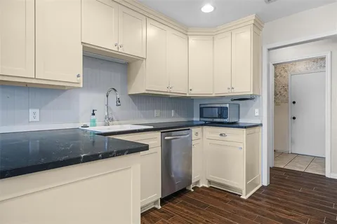 $340,000 | 1210 Brookfield Lane, Mansfield, TX 76063