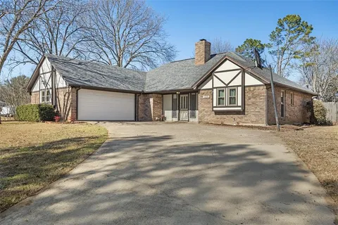 $340,000 | 1210 Brookfield Lane, Mansfield, TX 76063