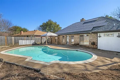 $340,000 | 1210 Brookfield Lane, Mansfield, TX 76063