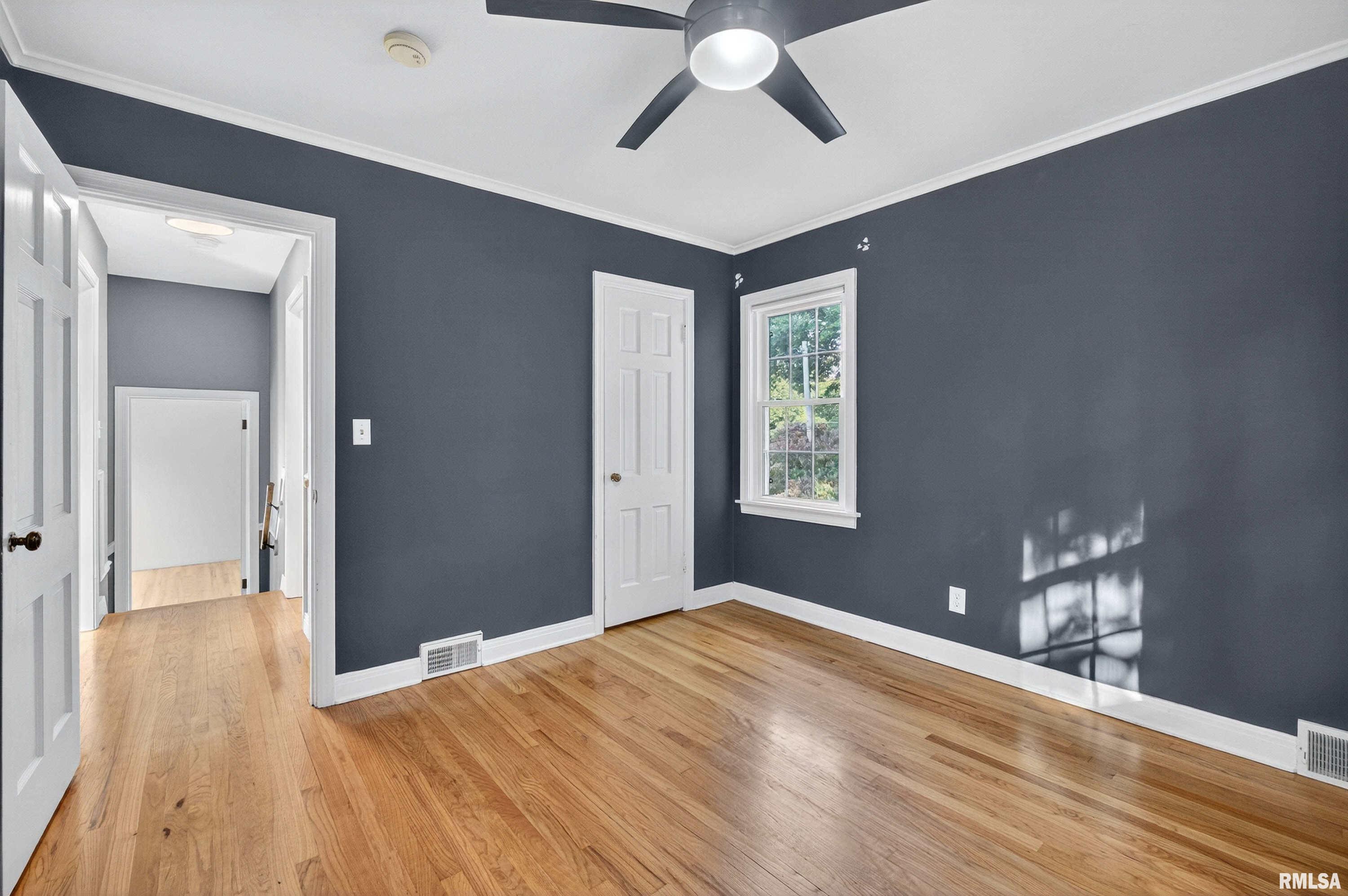3418 Middle Road Davenport, IA 52803 - Photo 21 of 35 Gallery Image 21