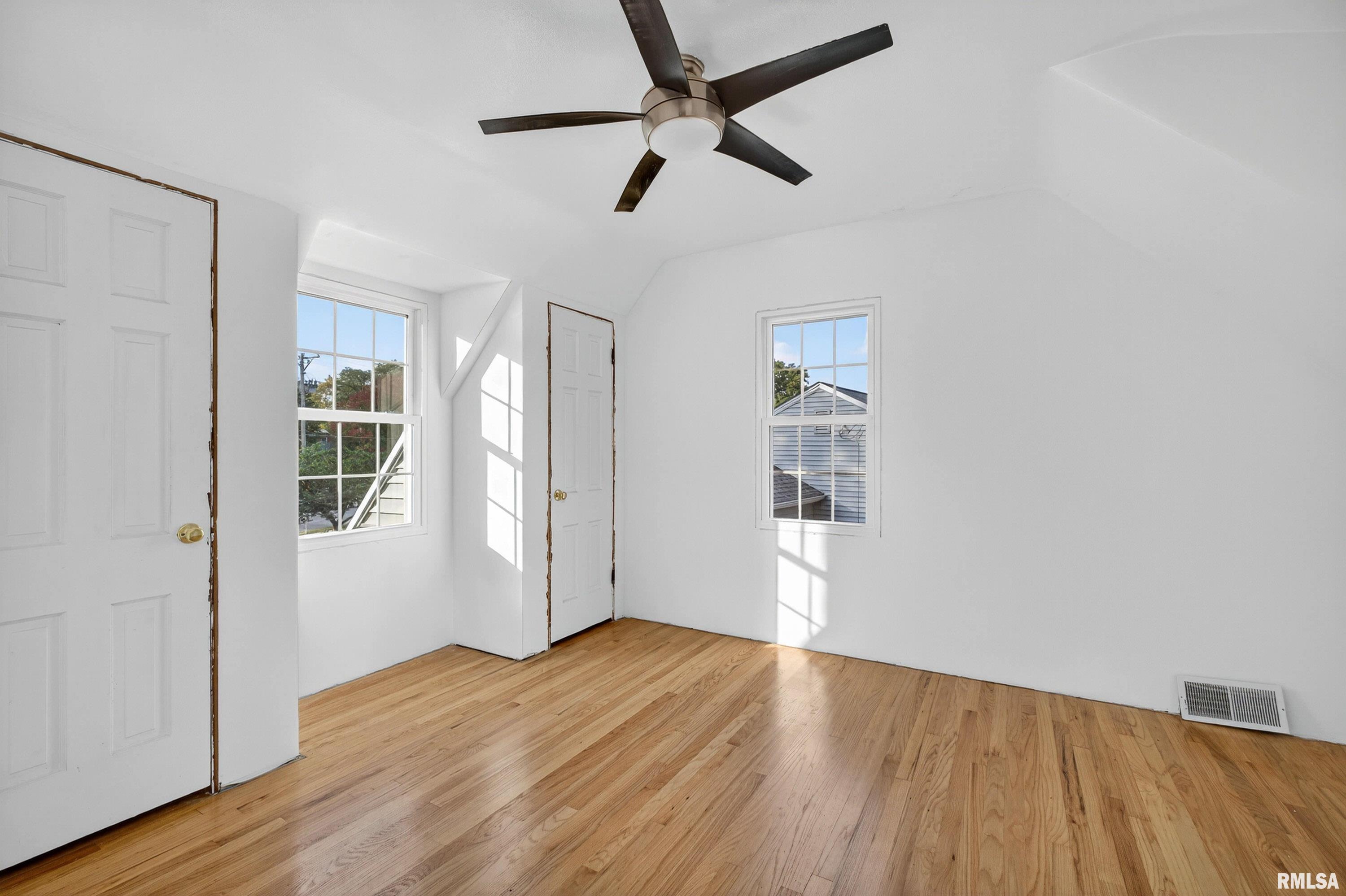 3418 Middle Road Davenport, IA 52803 - Photo 23 of 35 Gallery Image 23