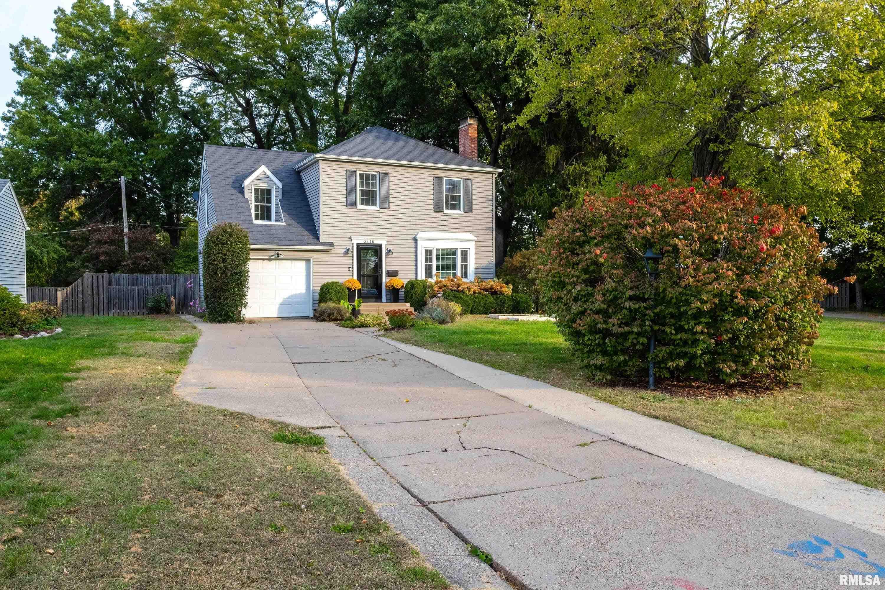 3418 Middle Road Davenport, IA 52803 - Photo 3 of 35 Gallery Image 3