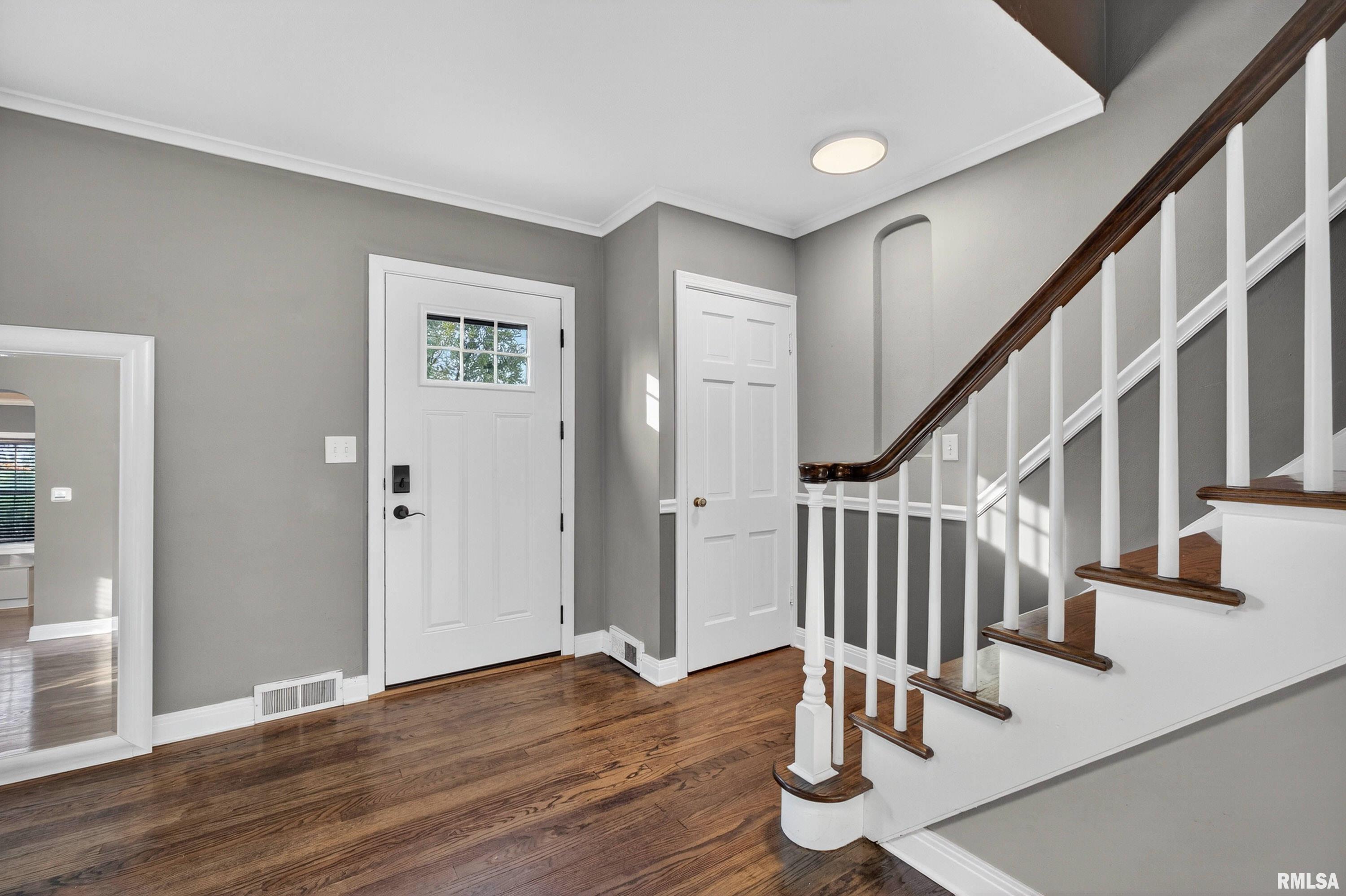 3418 Middle Road Davenport, IA 52803 - Photo 8 of 35 Gallery Image 8