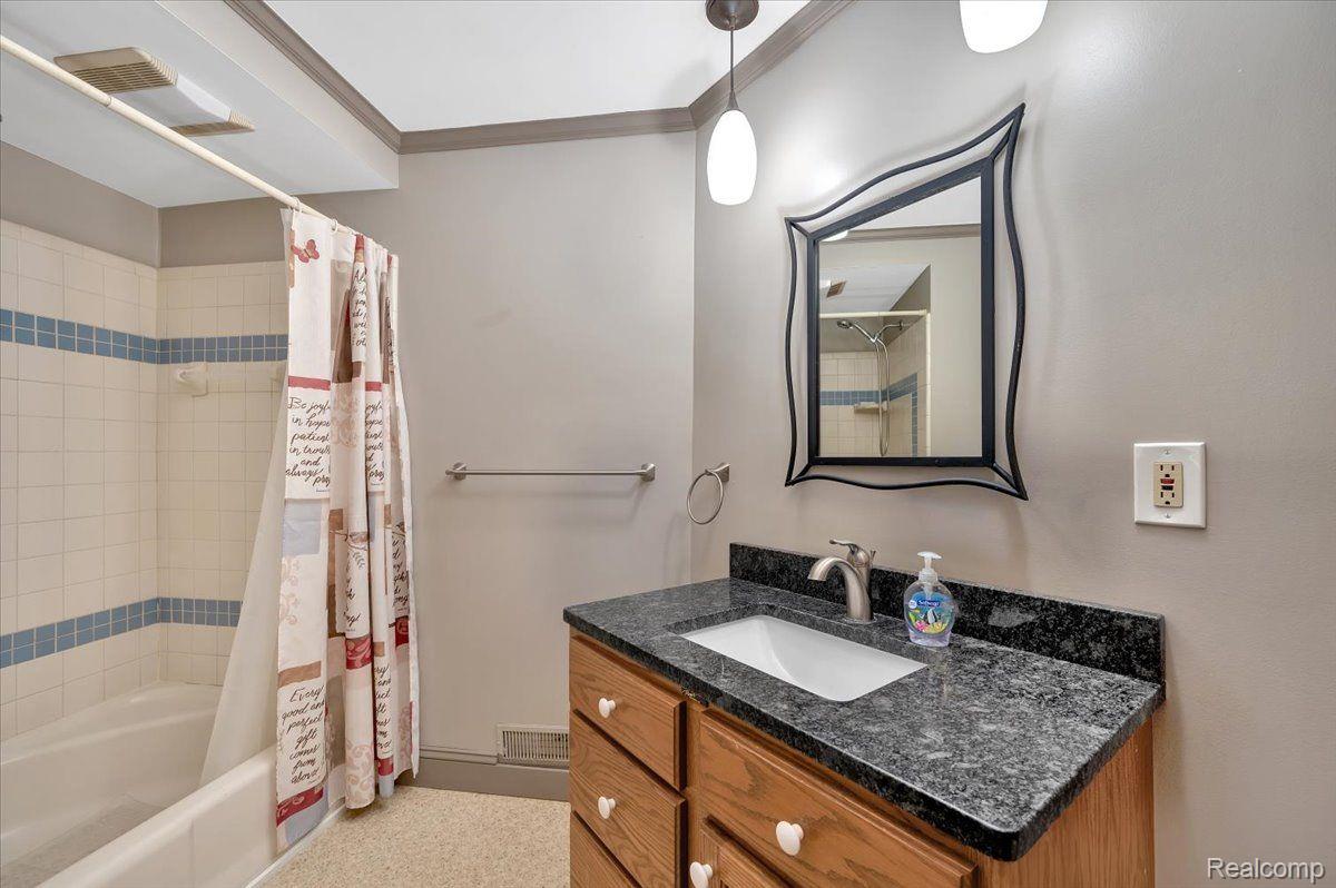 10352 Hegel Road Goodrich, MI 48438 - Photo 18 of 27 Upstairs Full Bath