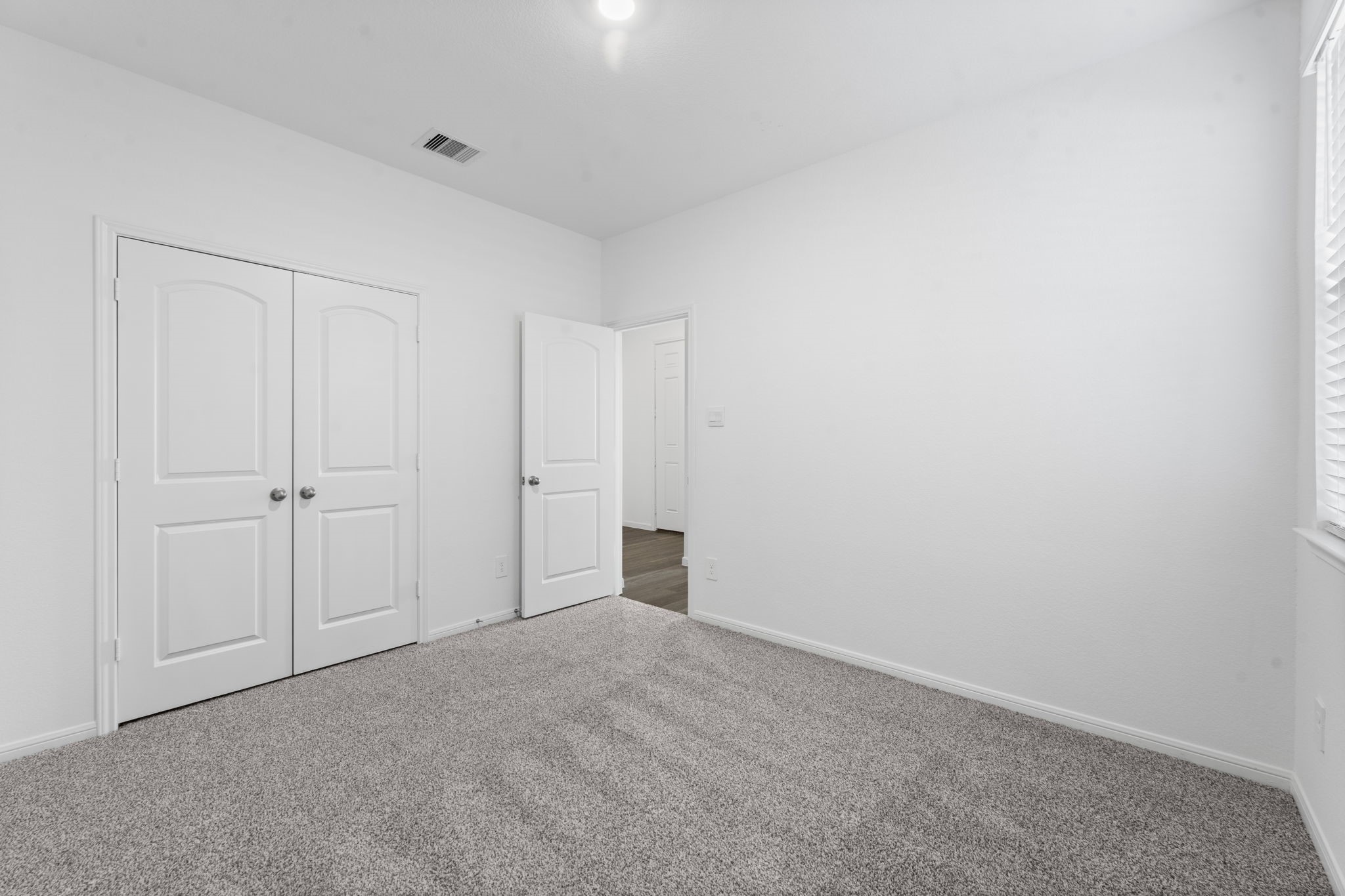 544 Newcomb Hollow Drive Conroe, TX 77304 - Photo 25 of 31 Another view of the third bedroom.