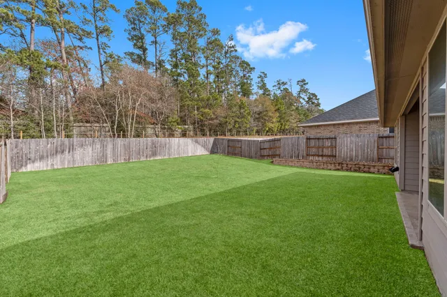 $310,000 | 544 Newcomb Hollow Drive, Conroe, TX 77304