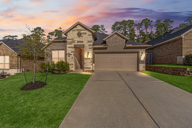$310,000 | 544 Newcomb Hollow Drive, Conroe, TX 77304
