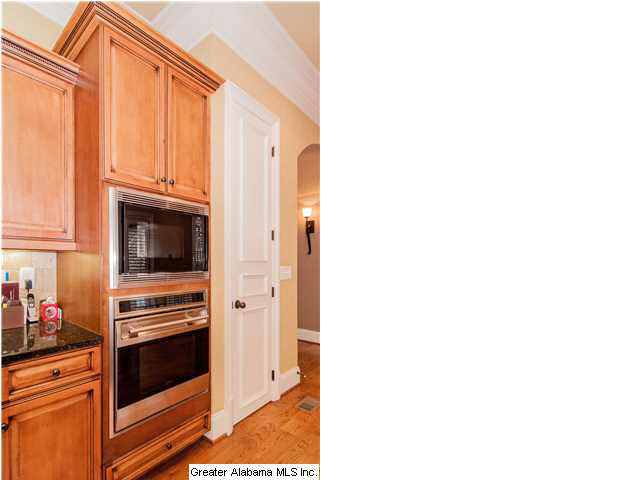 1925 Wellington Road Homewood, AL 35209 - Photo 10 of 32