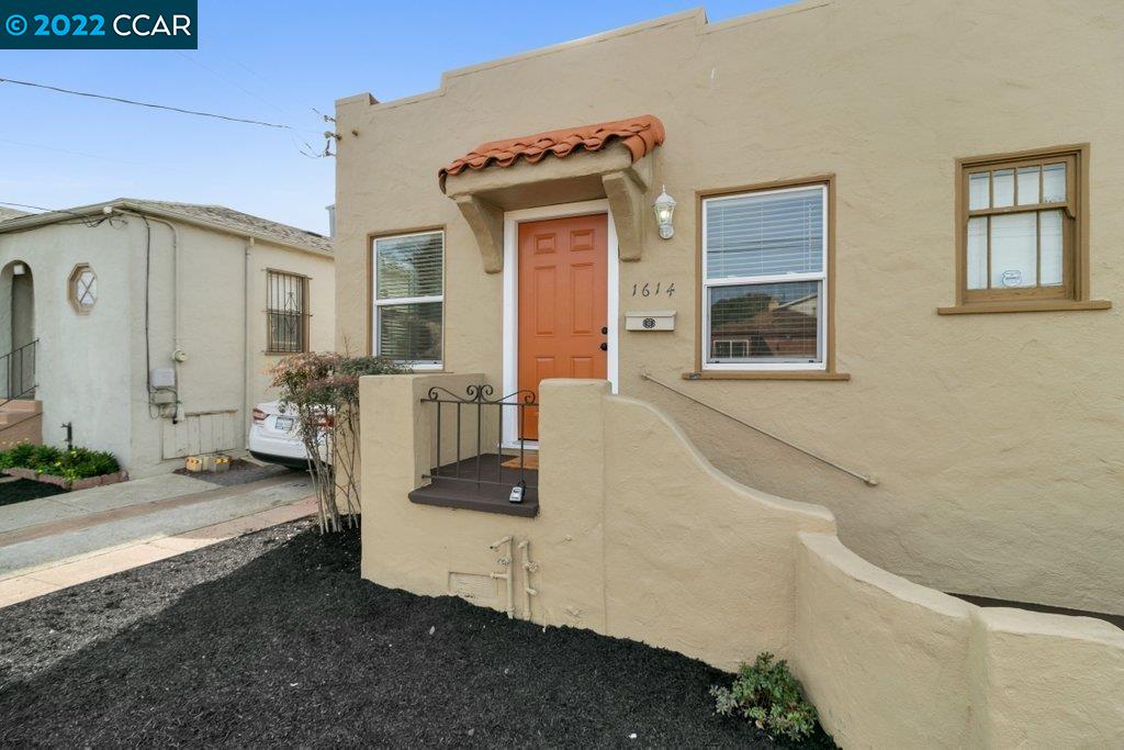 Undisclosed Address Richmond, CA 94801 - Photo 34 of 34 a view of an house with backyard