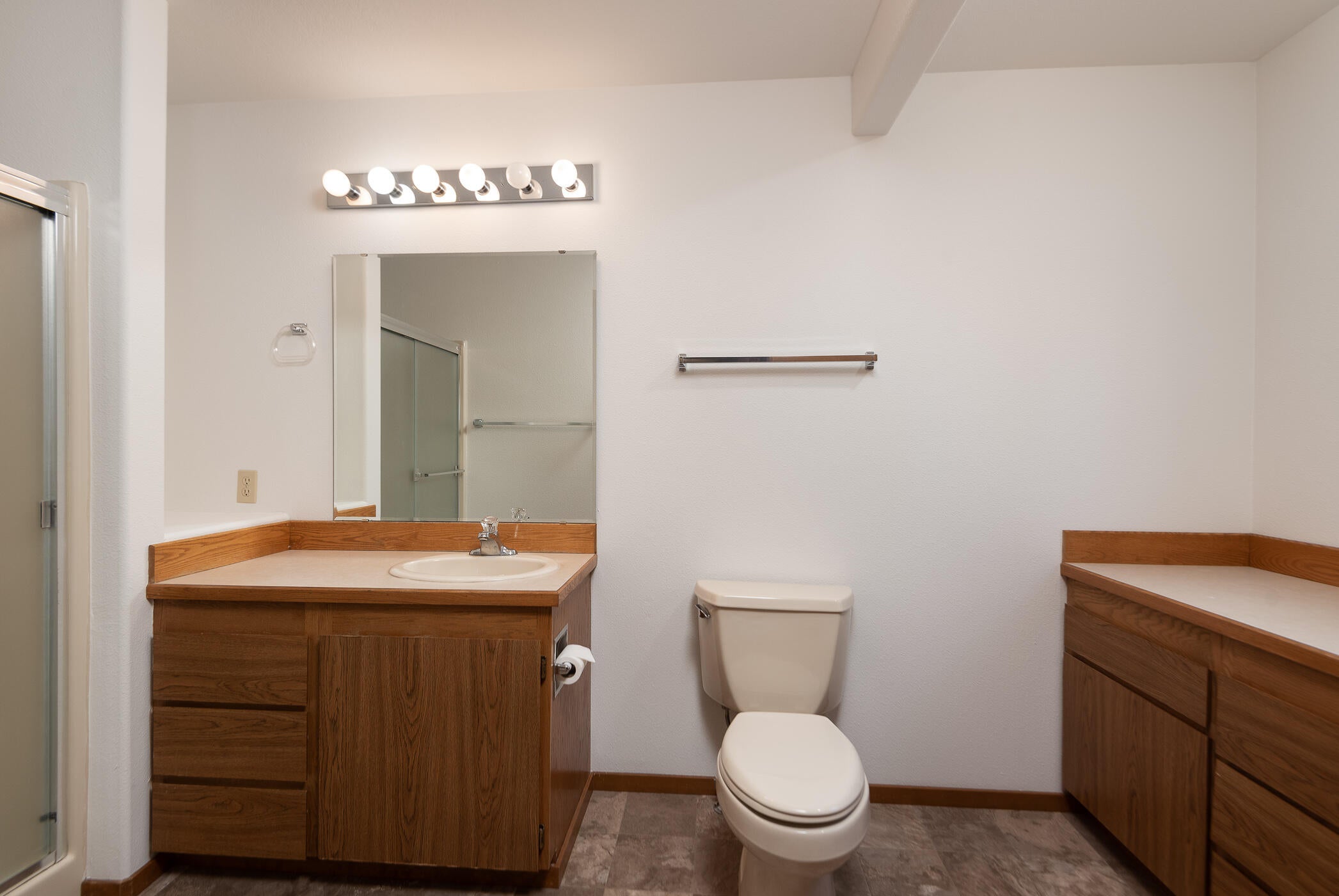 1050 Northeast Butler Market Road, Unit 56 Bend, OR 97701 - Photo 13 of 23 Primary Bath #1
