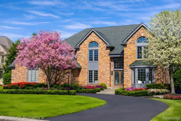 $1,499,000 | 2532 Cedar Brook Court, Rochester Hills, MI 48309