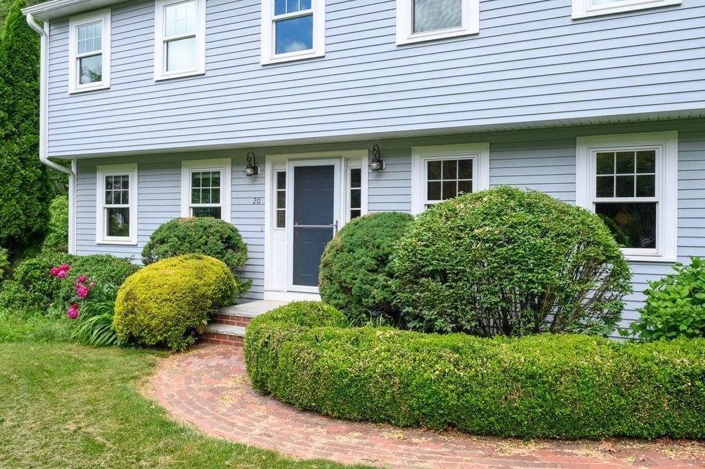 20 Longbrook Road Newbury, MA 01922 - Photo 2 of 41 a view of a house with a garden