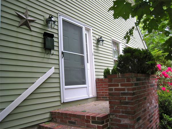 18 Norman Road North Andover, MA 01845 - Photo 1 of 17 Gallery Image 1