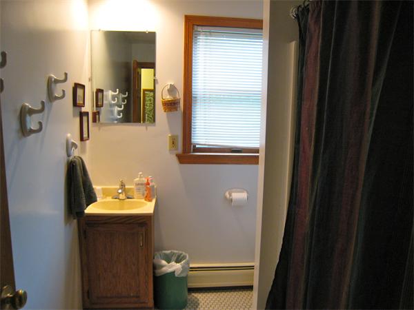 18 Norman Road North Andover, MA 01845 - Photo 10 of 17 Gallery Image 10