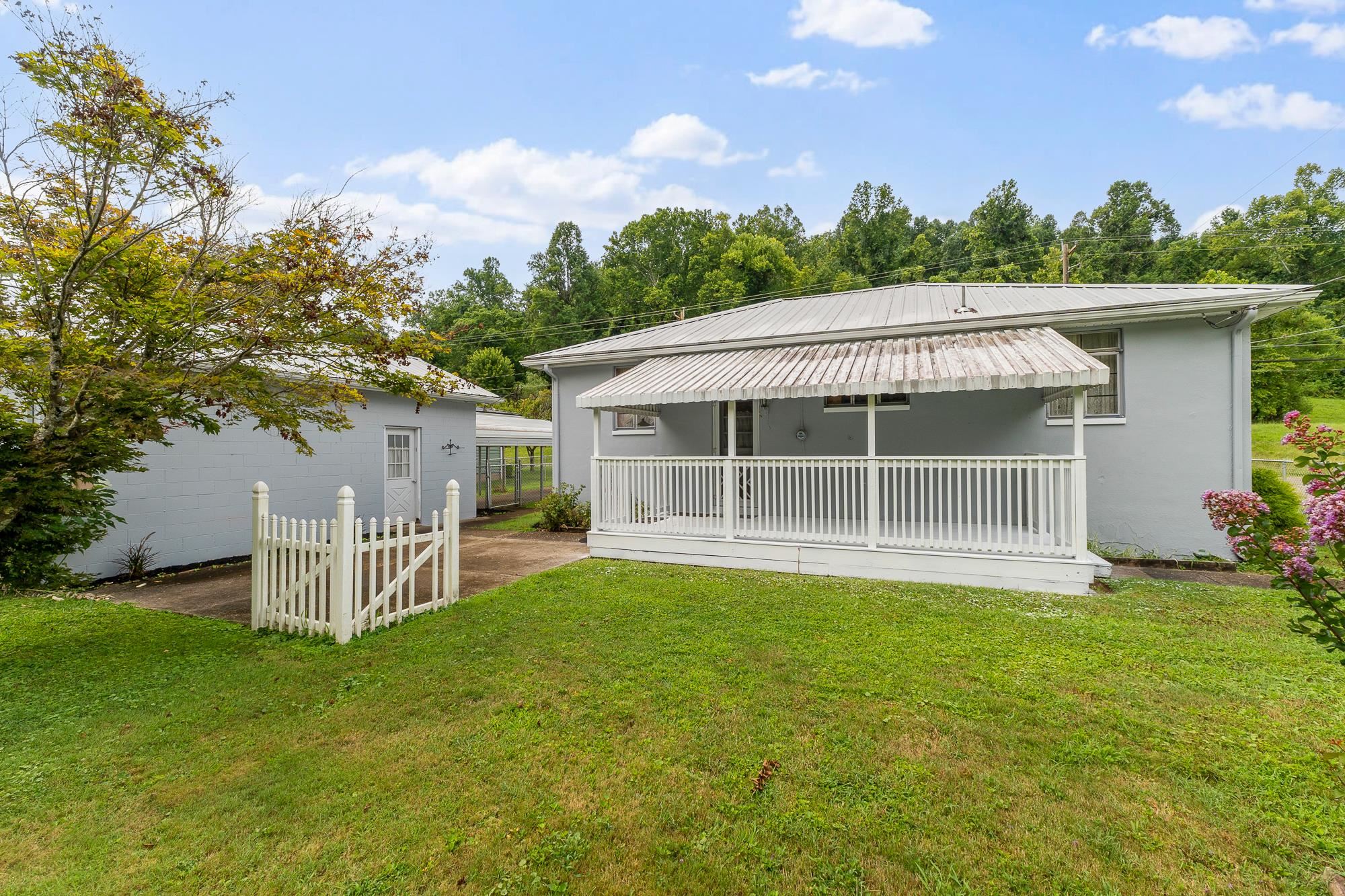 2702 Harvey Road Huntington, WV 25701 - Photo 24 of 26 Gallery Image 24