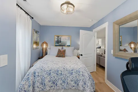 $425,000 | 1812 10th Avenue North, Nashville, TN 37208