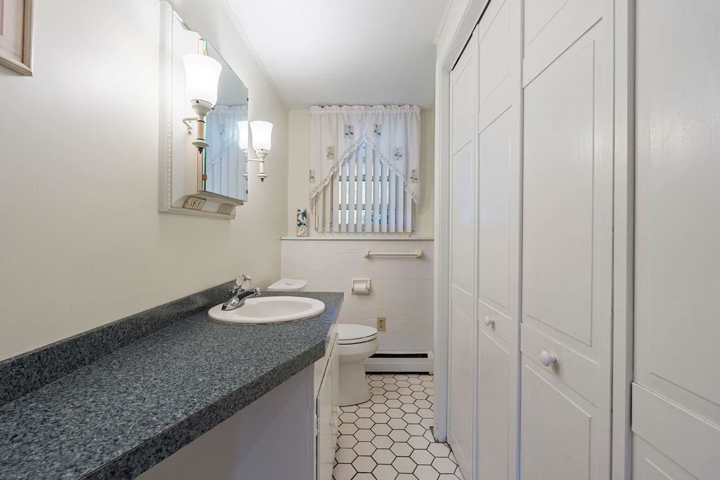 2 Harding Road Portsmouth, NH 03801 - Photo 17 of 39