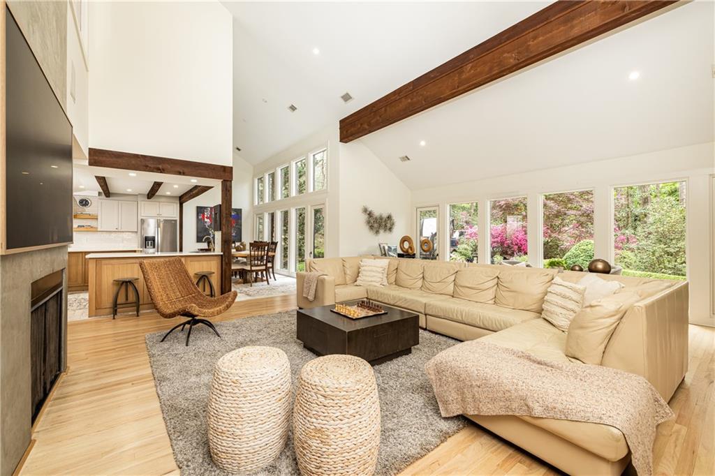 1165 Regency Road Northwest Atlanta, GA 30327 - Photo 11 of 39