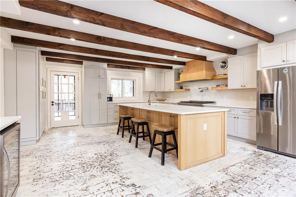 1165 Regency Road Northwest Atlanta, GA 30327 - Photo 16 of 39