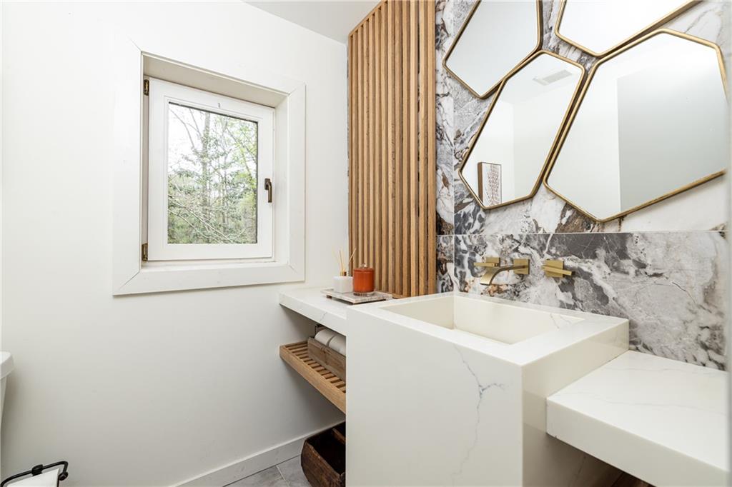 1165 Regency Road Northwest Atlanta, GA 30327 - Photo 22 of 39