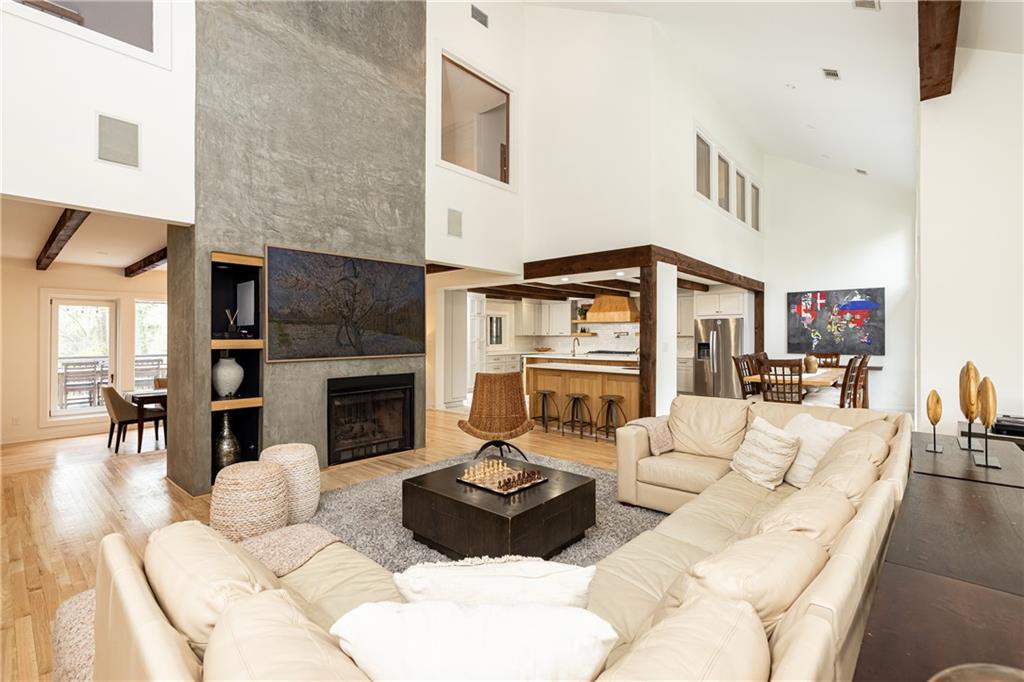 1165 Regency Road Northwest Atlanta, GA 30327 - Photo 9 of 39