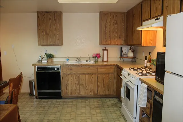 $524,999 | 12141 Centralia Street, Unit 119, Lakewood, CA 90715