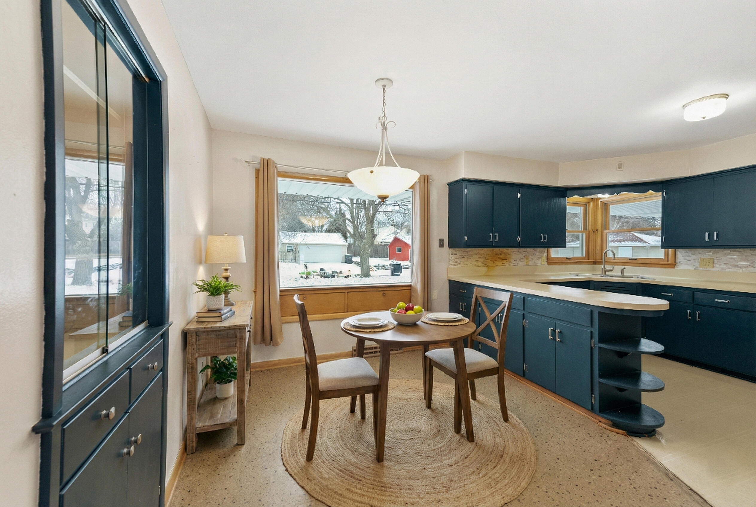 1922 West Mill Road Glendale, WI 53209 - Photo 8 of 39 Virtual Dining Room